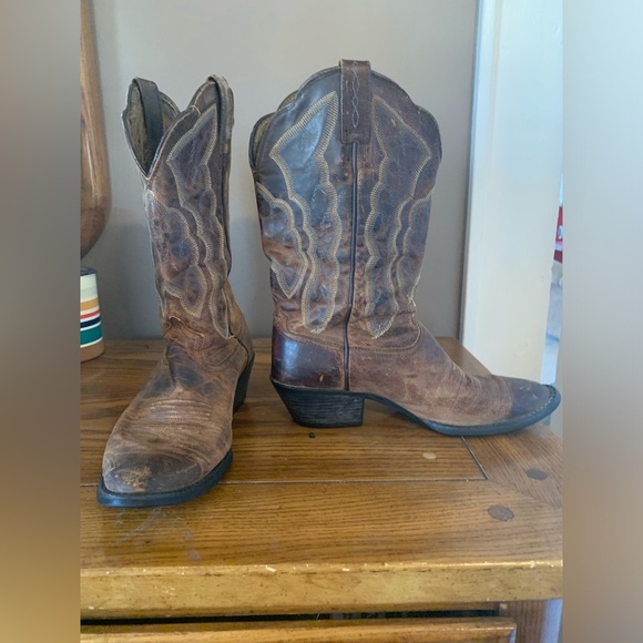 Ariat Cowboy Boots - Picture 4 of 6